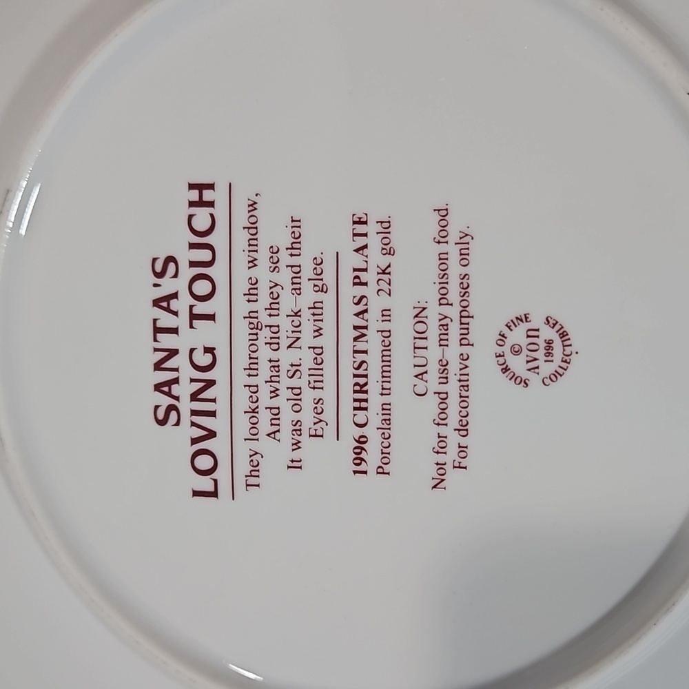 Avon Fine Collectables Santa's Loving Touch VTG 1996 Porcelain Christmas Plate - Picture 5 of 8
